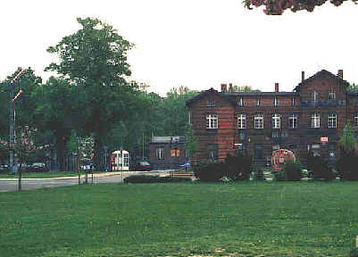 bahnhof.jpg (16746 Byte)
